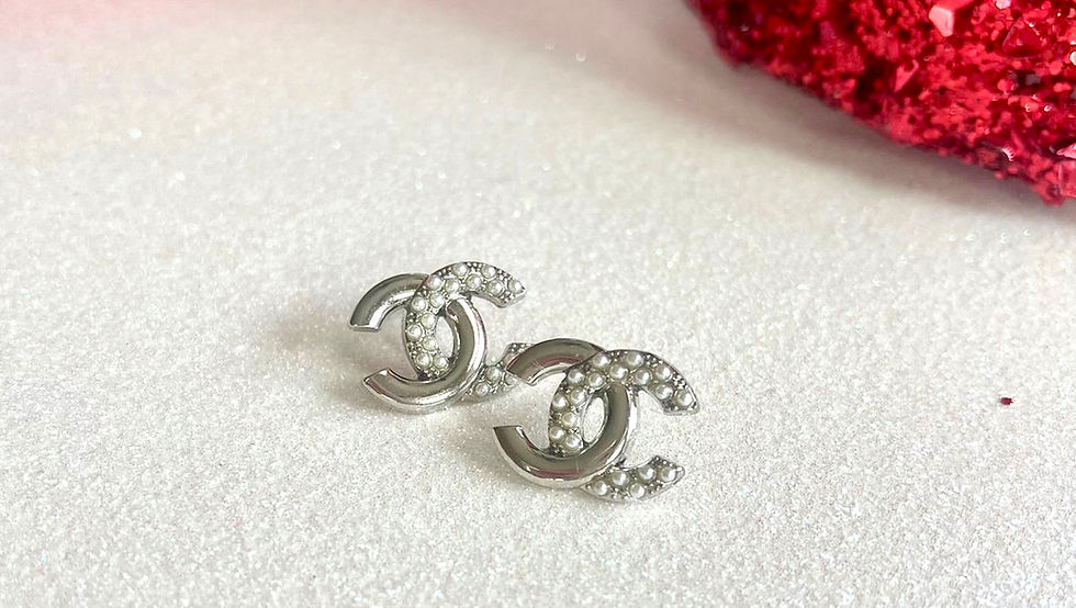 Fall 25 silver/pearl earrings