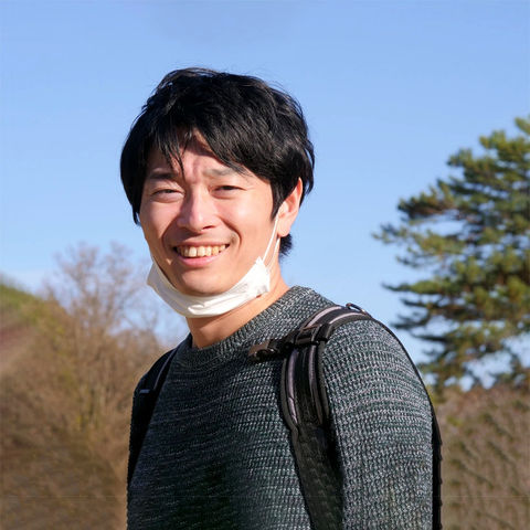 映像制作では、ディレクション、撮影、編集まで可能です。実写~モーショングラフィックスまで対応します。