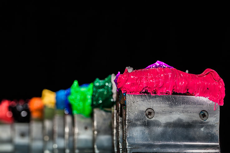 ink or paint for printing on fabric there are several types. The ink used for printing on