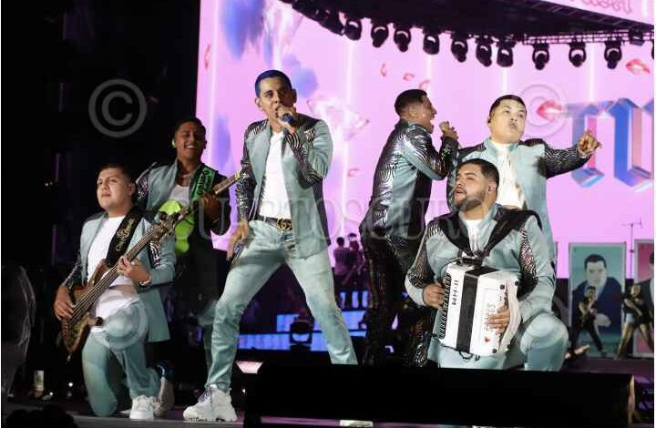 Grupo Firme impone récord de asistencia en la Ciudad de México