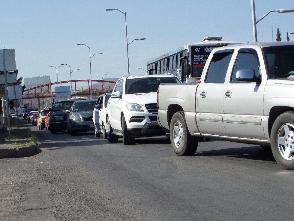 Choque en el Periférico de la Juventud provoca caos vial