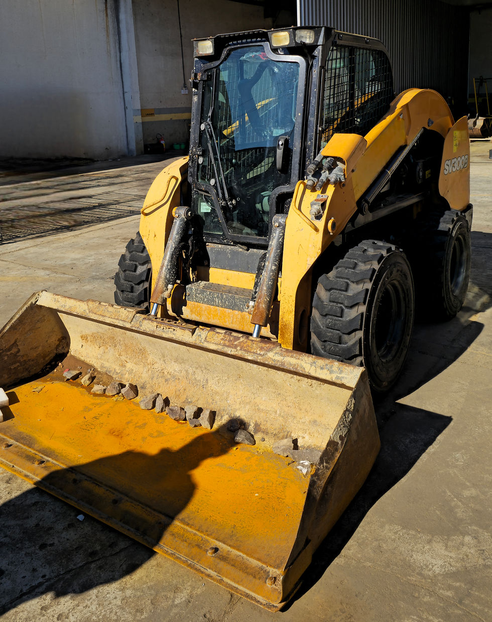 縮圖：MINI CARREGADEIRA CASE CV300B,  Ano 2020