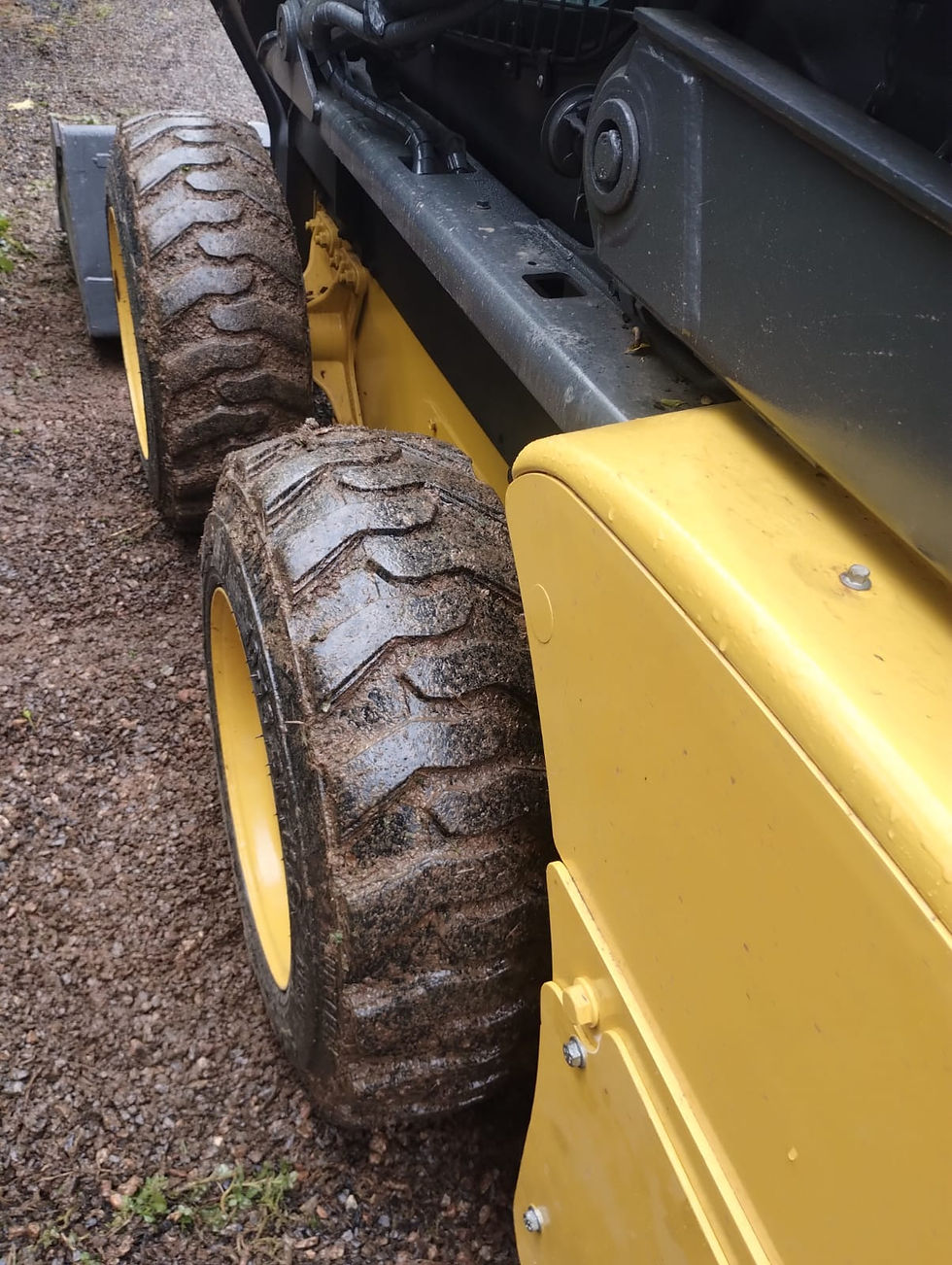 Thumbnail: MINI ESCAVADEIRA NEW HOLLAND L218, Ano 2012