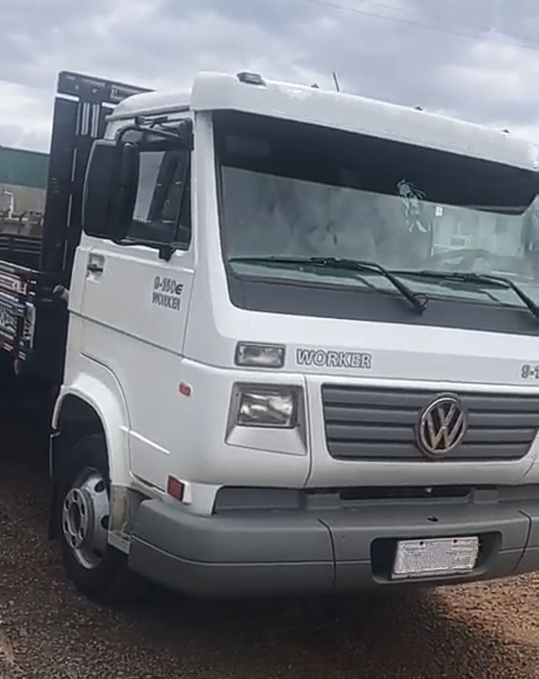 CAMINHÃO VOLKSWAGEN 9-915E, Ano 2009 com carroceria Boiadeira