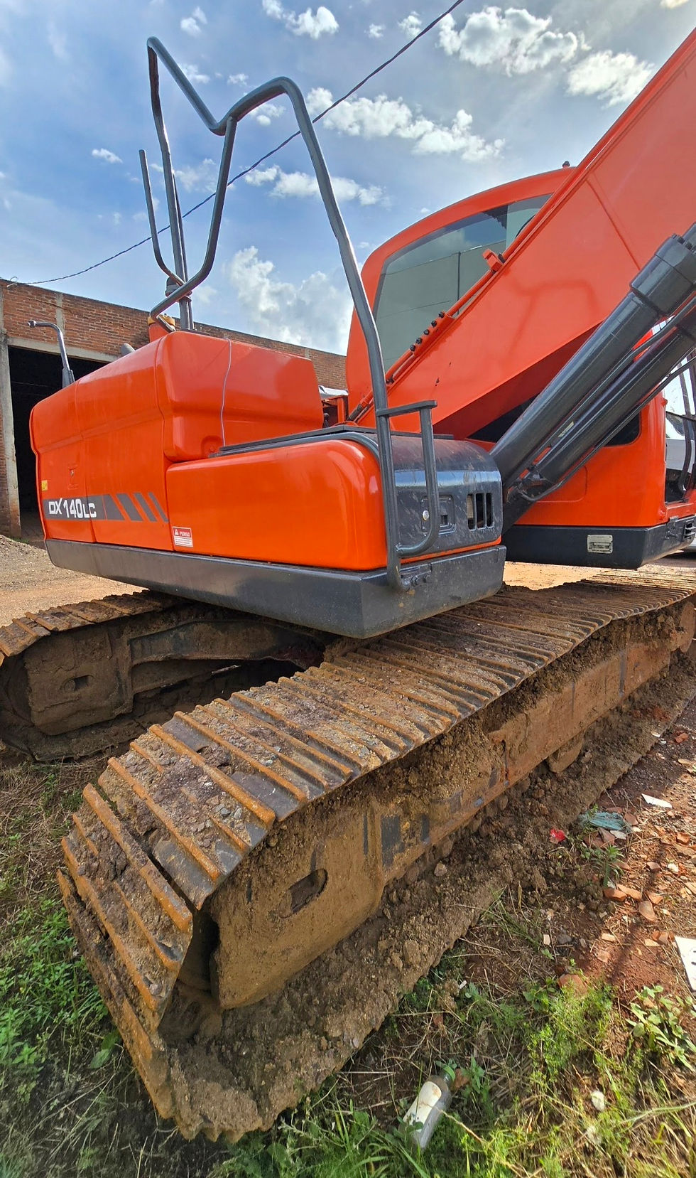 縮圖：ESCAVADEIRA HIDRÁULICA DOOSAN DX140 LC,  Ano 2012