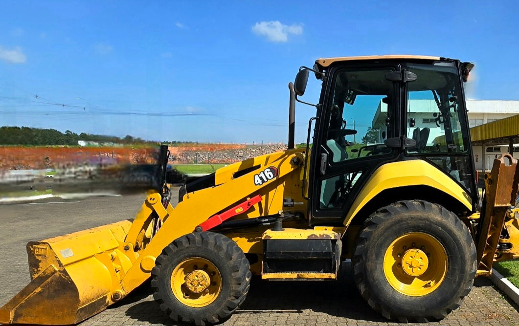 RETROESCAVADEIRA CATERPILLAR 416 4X4,  Ano 2021