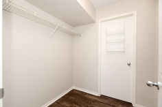 134-1496 Pilgrims Way (8).JPG