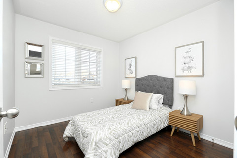 53 Mantz Cres (23).JPG