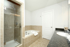 53 Mantz Cres (18).JPG