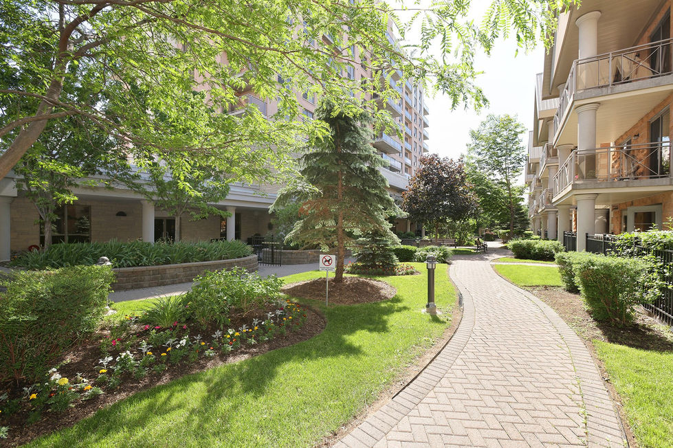 808-810 Scollard Court (21).JPG