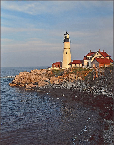 LORESPortlandHeadLighthousePOSTEREDGES.jpg
