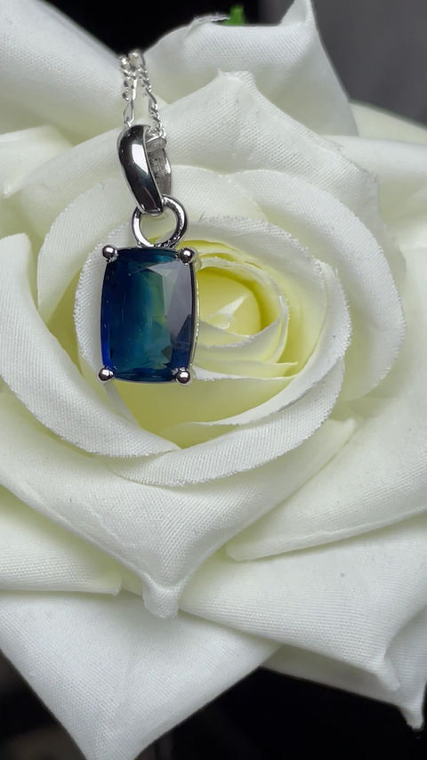 Miniatura: Blue Kyanite Pendant 