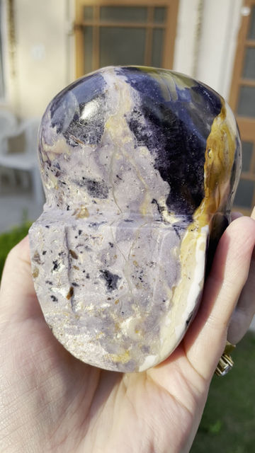 Thumbnail: Tiffany Stone Skull 