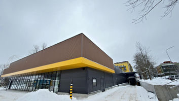 Naujo IKI prekybos centro fasade – InoWood FLC sistema