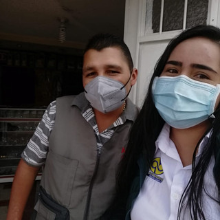 foto con cliente 2.jpeg
