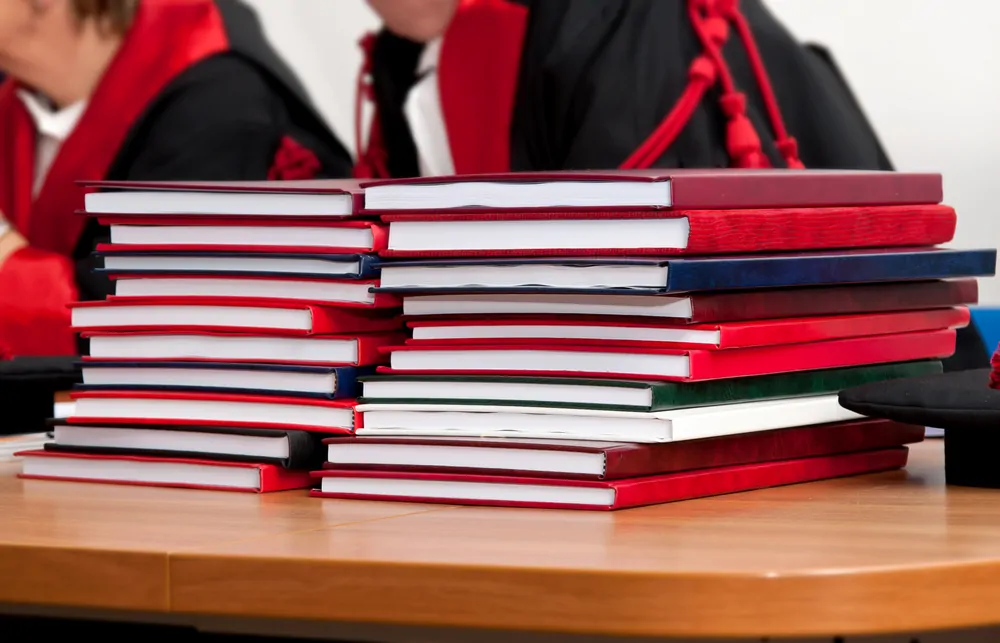 tesi-di-laurea.webp
