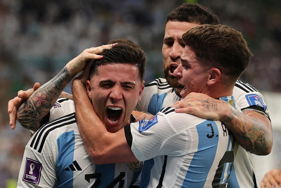 Argentina ganó 3-2 a Egipto, clasificando a cuartos de final