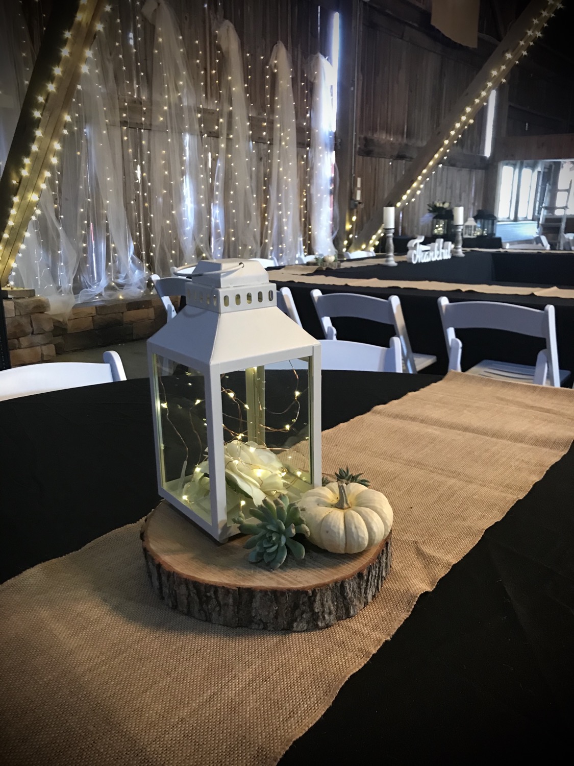 Thumbnail: Burlap table runners