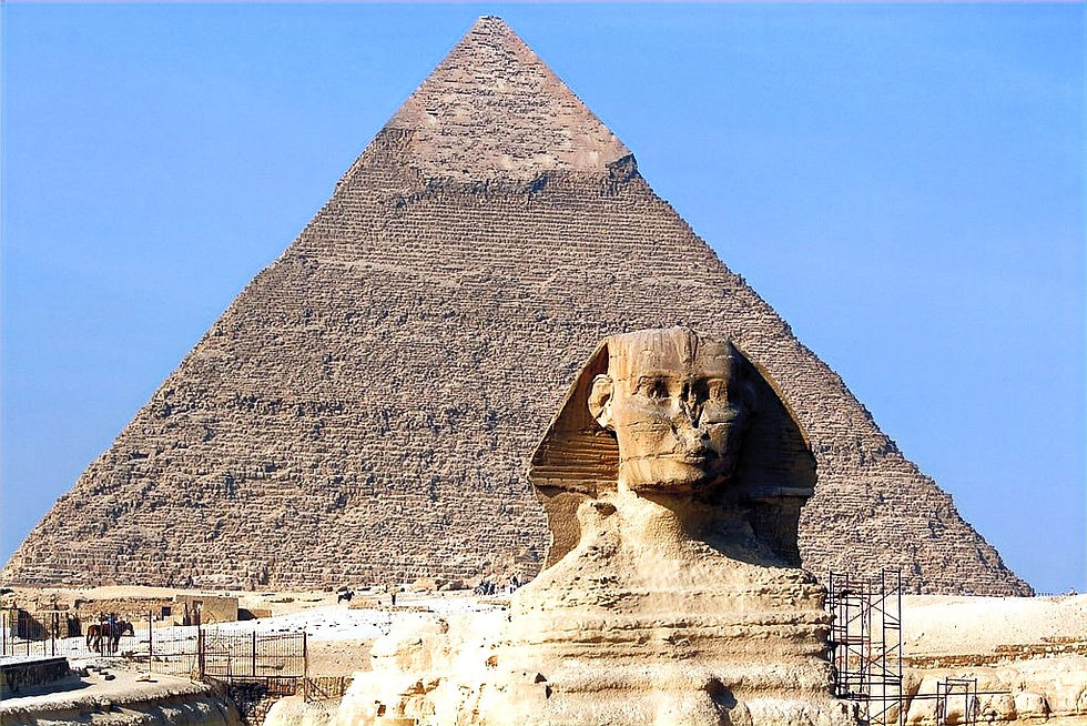 La Grande Pyramide et le Sphynx illustrent la Pleine Lune du 4 juin 2023