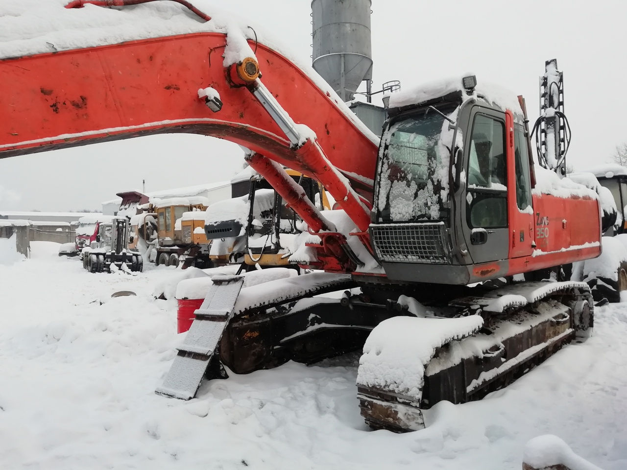 экскаватор гусеничный Hitachi ZX 350 lch