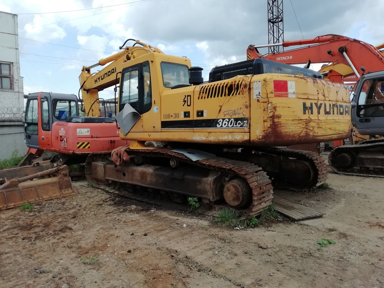 экскаватор гусеничный Hyundai 360- LC