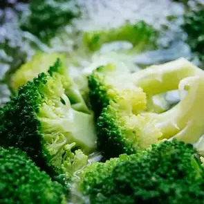Can Dogs Eat Broccoli? Our 2026 guide (Stalks & All!)
