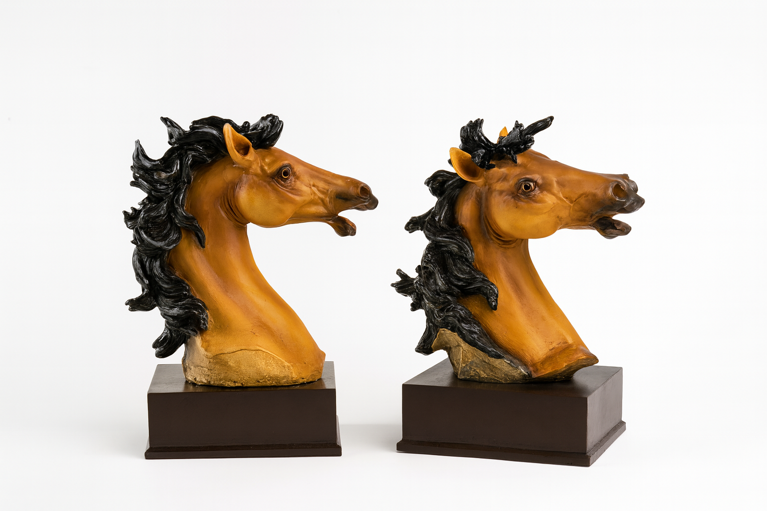 Par de escutluras cavalos porta livros