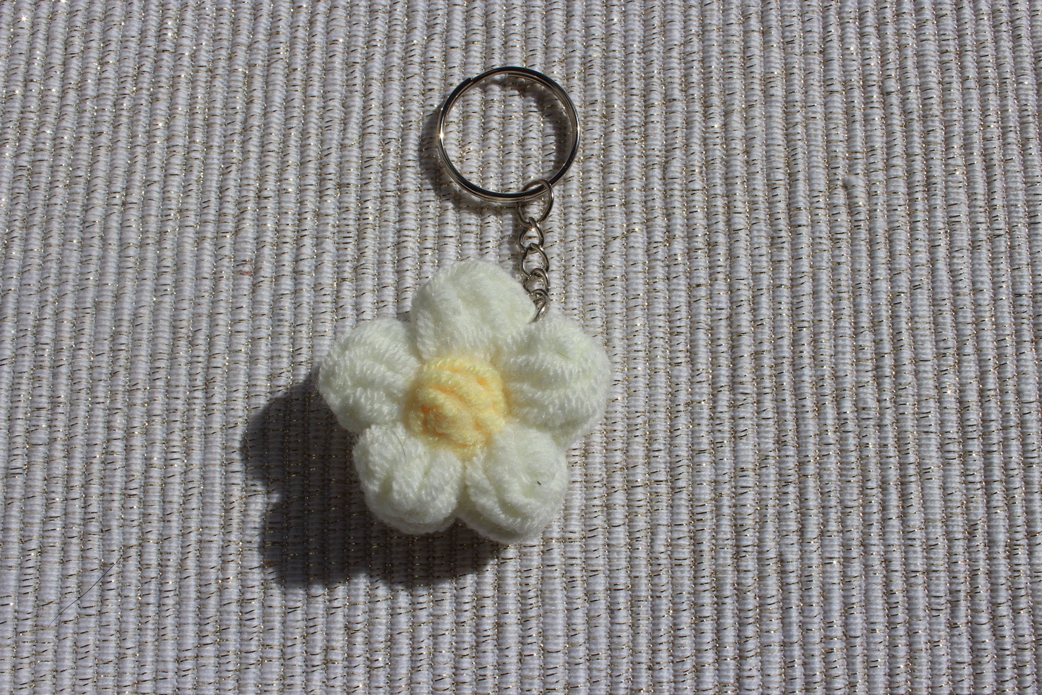 Porte clé fleuri - Blanc