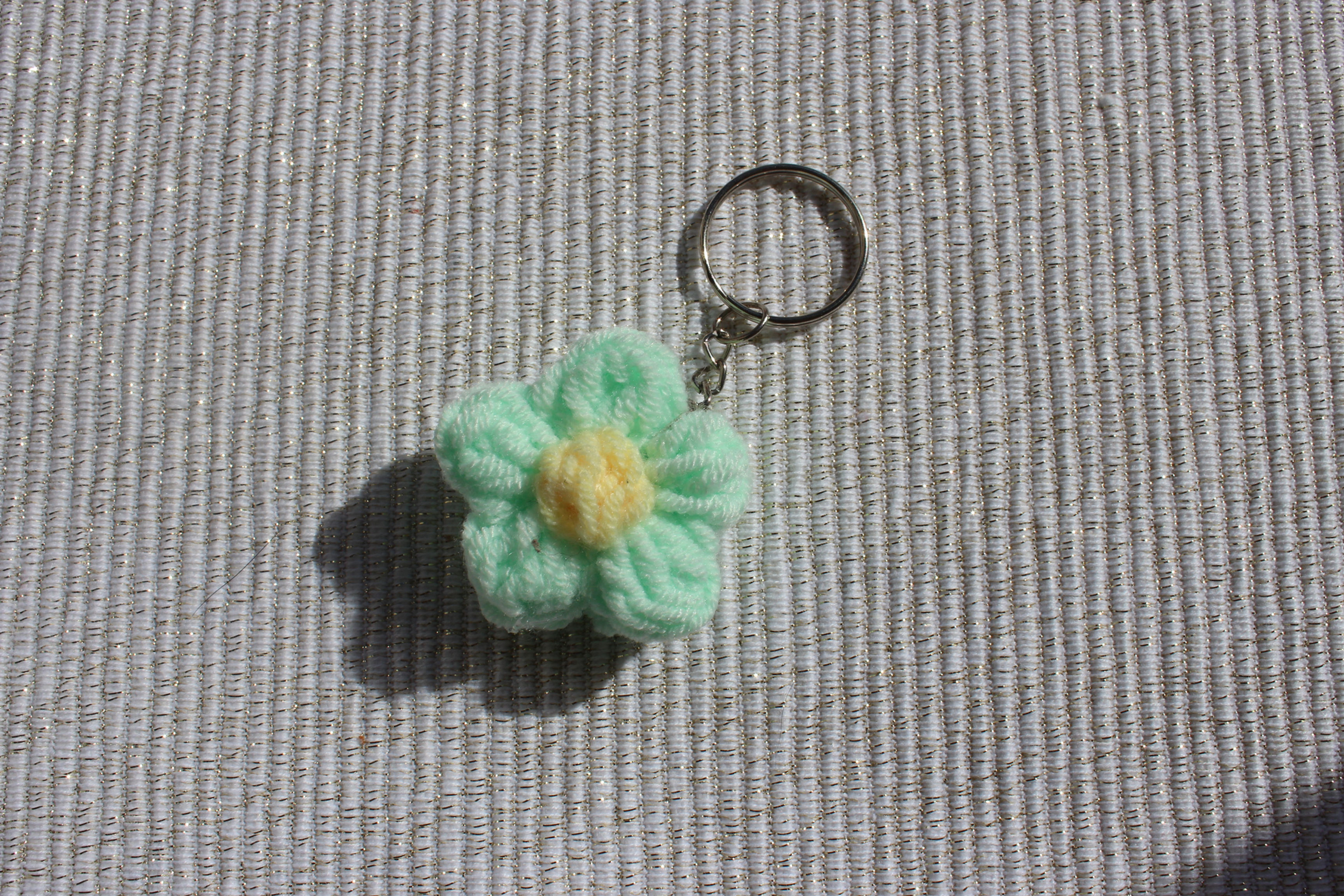 Porte clé fleuri - Vert menthe