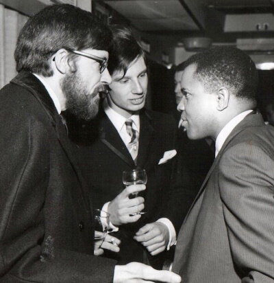 Dave Godin (left) with the founder of Motown, Berry Gordy (right).