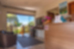 A recepção da Pousada Villa Tereza e um espaço cuidadosamente planejado para proporcionar uma primeira impress
