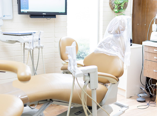 Picture of a dentail chair at the dental office