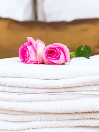 Airbnb Toronto: Elevate your short-term rental management stays with personal touches