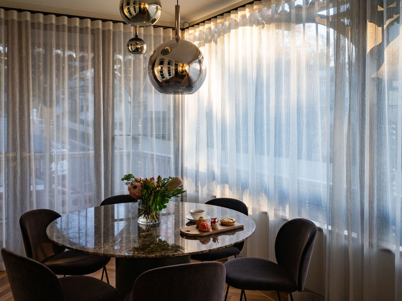 Marble dining table for up to 6 guests.