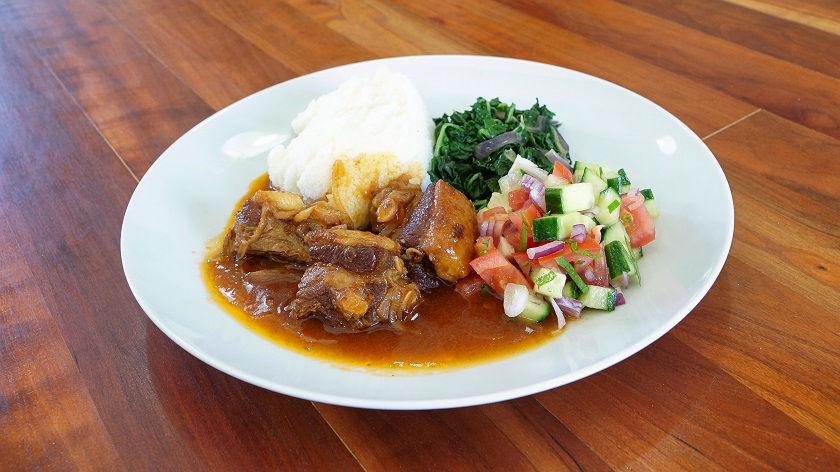 Pap mit geschmortem Lamm Rezept - Südafrika
