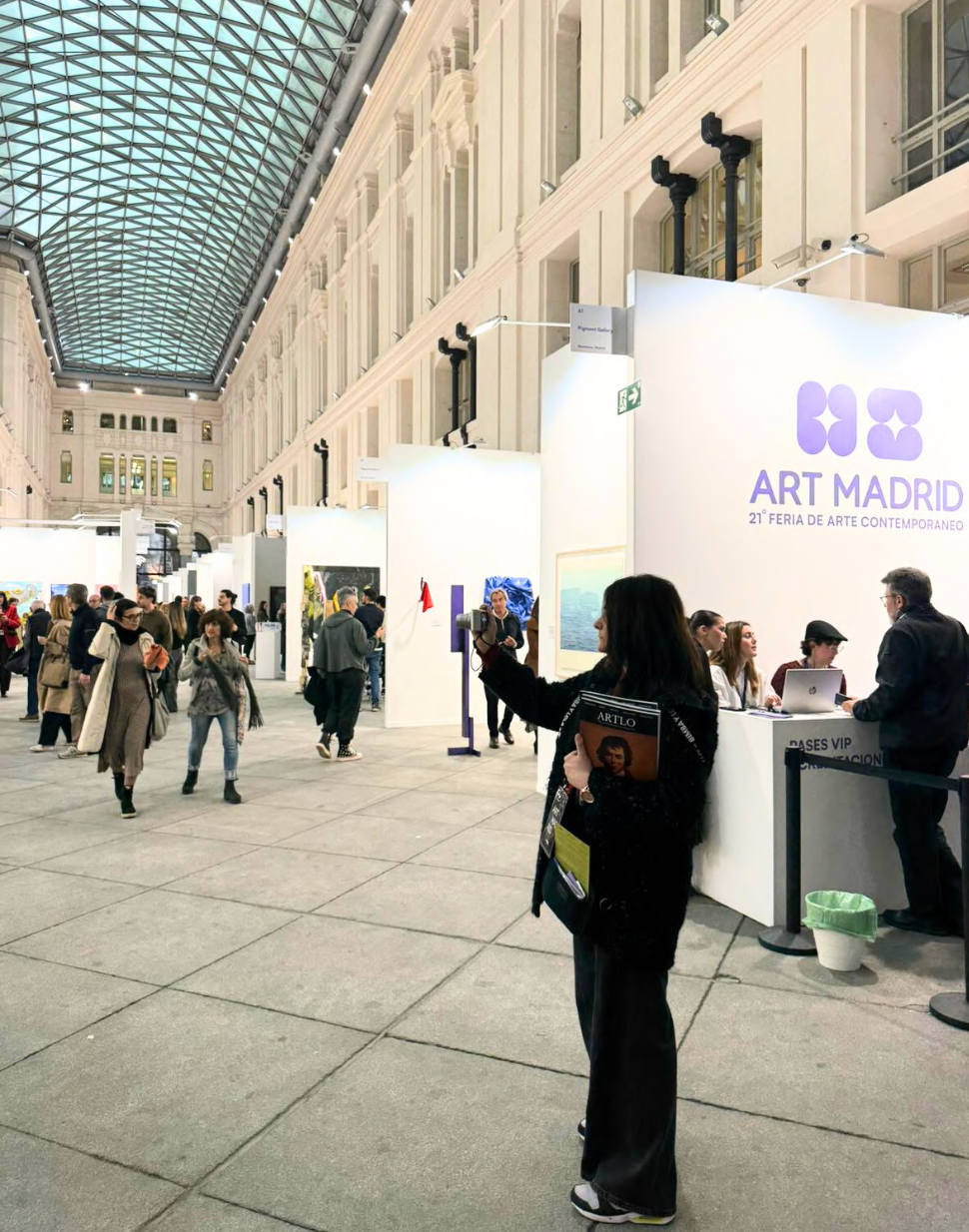 Jessie Martin, Editor-in-Chief of ARTLO Magazine, at Art Madrid 2026. Photo: © ARTLO Magazine