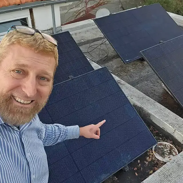 Alimenter vos Imprimantes 3D avec l'Énergie Solaire : Utiliser vos Panneaux Solaires MATERFRANCE pour Optimiser l'Impression 3D.