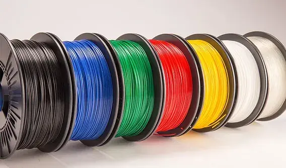 Filament 3D : Comparatif des Filaments en Impression 3D: PLA vs PETG.