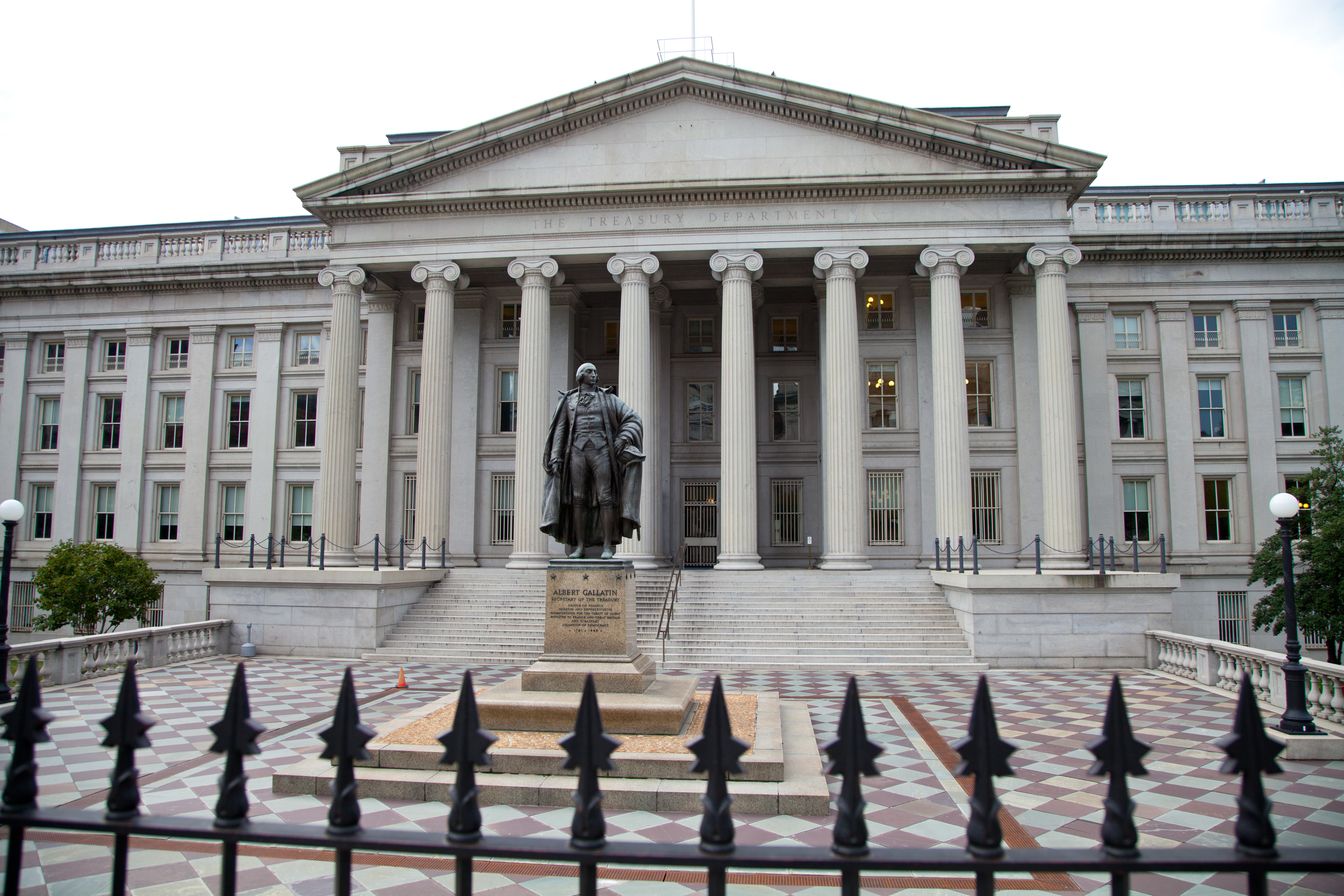 Senators to Treasury: Don't Bulldoze the States on Stablecoins