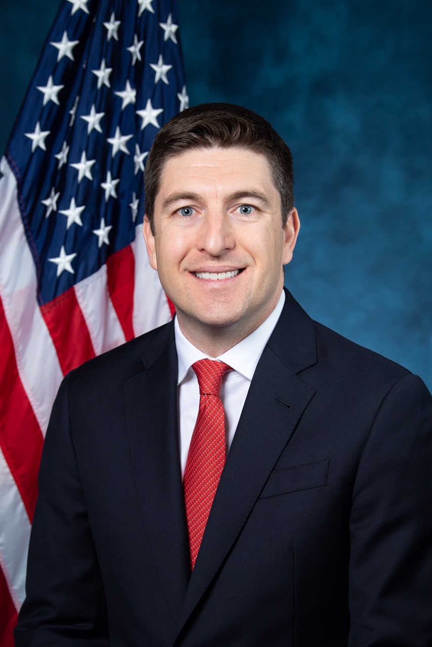 New House Bill Would Bar Lawmakers — and Their Families — From Betting on Politics
