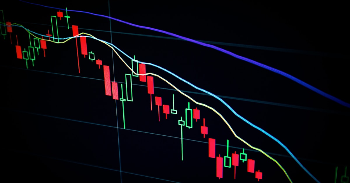 Bitcoin Crashes Below $77K, Triggers $657M in Liquidations as $6.25B Options Expire Today