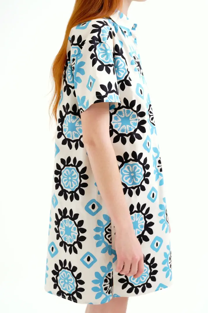 Miniatura: Vestido corto con estampado Waterfall