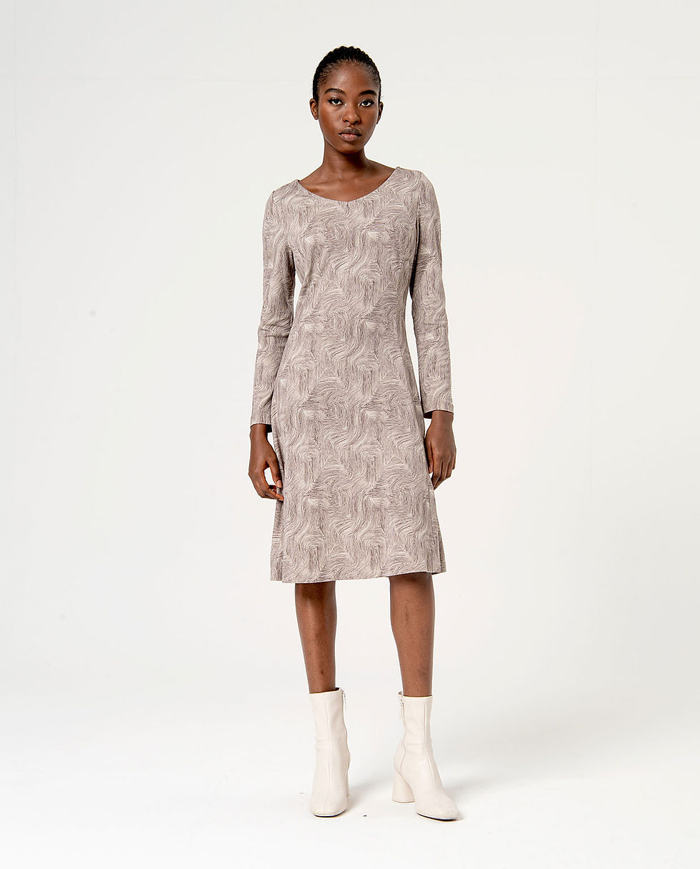 Vestido midi elástico estampado Crudo