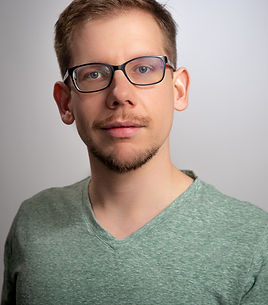 My headshot(1).jpg