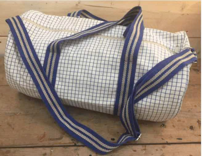 Sac de sport à carreaux