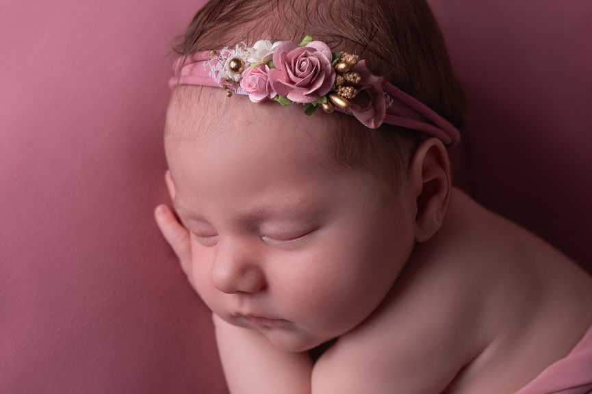 photographe nouveau né , photo bébé , studio photo Bonneval , photographe Eure et loir, photographe chartres , 