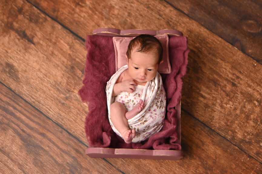 photographe nouveau né , photo bébé , studio photo Bonneval , photographe Eure et loir, photographe chartres , 