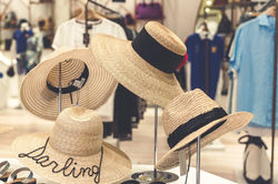 accessories-background-boutique-1078973