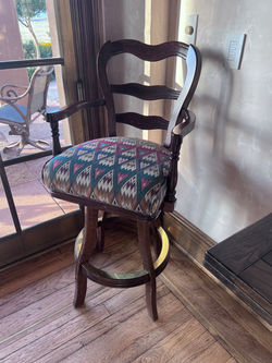 SET OF (4) BARSTOOLS