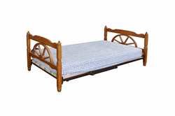 VINTAGE WAGON WHEEL DAY BED
